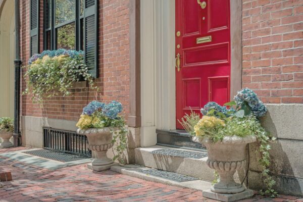 Make your home standout with these 5 curb appeal tips